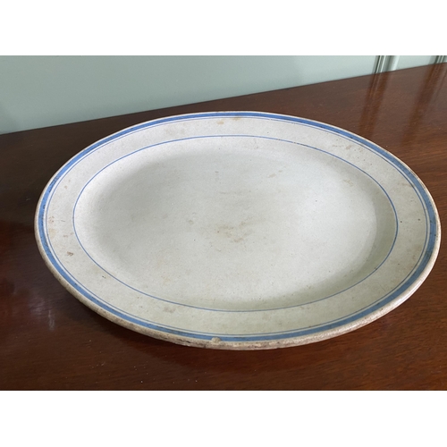 949 - 19th C. spongeware bowl and blue and white ceramic meat platter {13 cm H x 24 cm Dia. AND 48 cm W x ... 