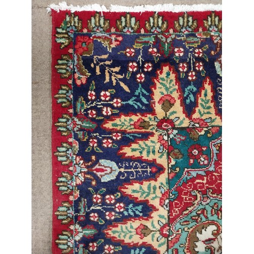 557 - Good quality Persian carpet square. {294 cm L x 195 cm W}.