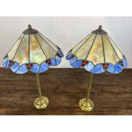 1253 - Pair of brass stained leaded glass table lamps in the Tiffany style  {H 70cm x Dia 38cm }. - NOT AVA... 