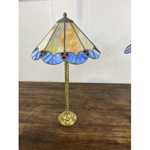 1253 - Pair of brass stained leaded glass table lamps in the Tiffany style  {H 70cm x Dia 38cm }. - NOT AVA... 