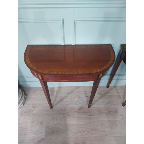 2095 - Pair of good quality mahogany and satinwood inlaid side tables raised on square tapered legs in the ... 