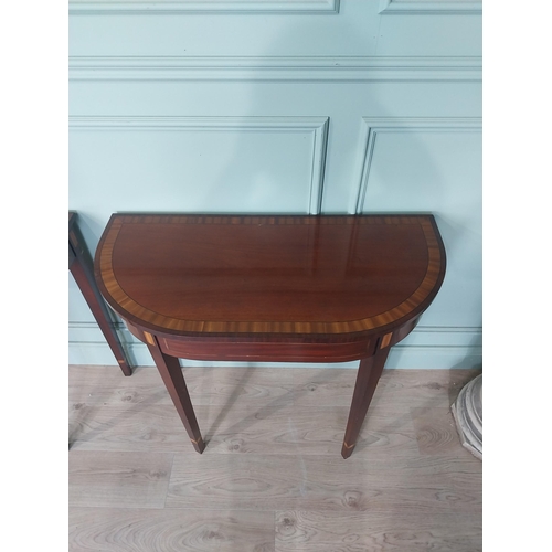 2095 - Pair of good quality mahogany and satinwood inlaid side tables raised on square tapered legs in the ... 