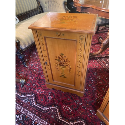 108 - Pair of good quality satinwood and rosewood & walnut inlaid bedside lockers with single door raised ... 