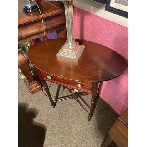 124 - Georgian mahogany lamp table with single drawer in the frieze raised on turned legs and x-frame stre... 