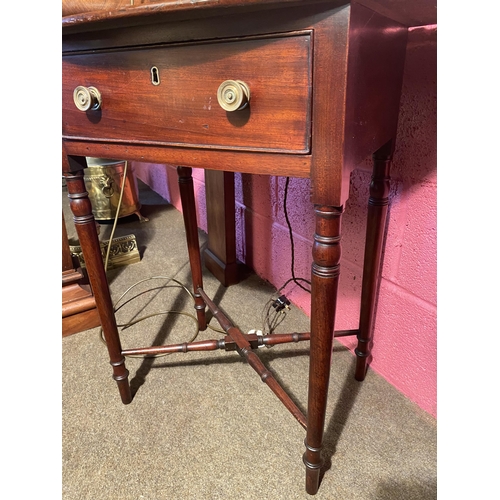 124 - Georgian mahogany lamp table with single drawer in the frieze raised on turned legs and x-frame stre... 