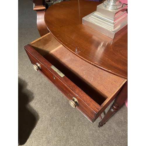 124 - Georgian mahogany lamp table with single drawer in the frieze raised on turned legs and x-frame stre... 