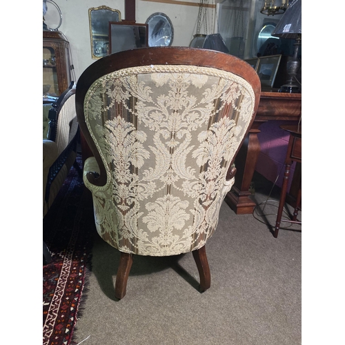 131 - Good quality William IV mahogany and upholstered gentlemen's armchair with lions mask arms raised on... 