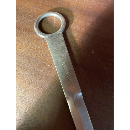 31 - English silver letter opener {20 cm L}.