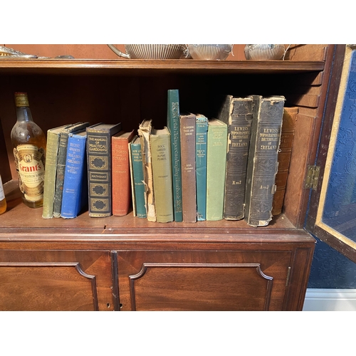 36 - Collection of early 20th C. gardening books.