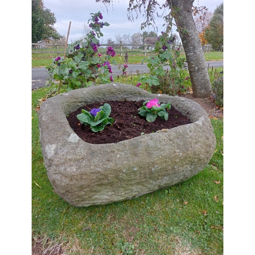 883 - Oval shape stone trough {H 40cm x W 80cm x D 65cm }.