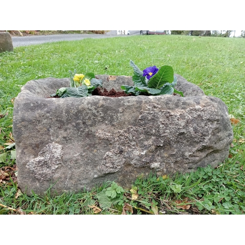 911 - Small sandstone trough {H 24cm x W 54cm x D 32cm }.