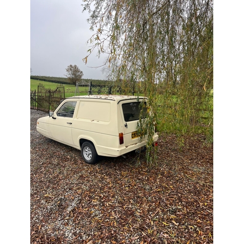 635 - 1985 Robin Reliant three wheeler car