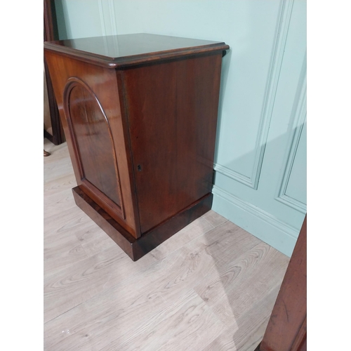 285 - Pair of 19th C. Mahogany bedside cabinets with single door and inner shelving. {77 cm H x 55 cm W x ... 