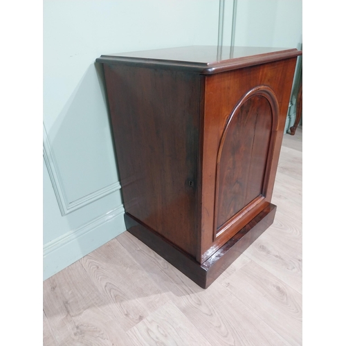 285 - Pair of 19th C. Mahogany bedside cabinets with single door and inner shelving. {77 cm H x 55 cm W x ... 