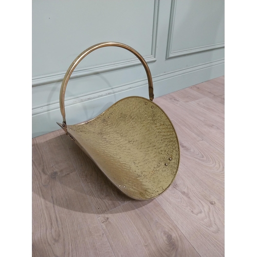 394 - Edwardian brass flower basket. {34 cm H x 51 cm W x 35 cm D}.