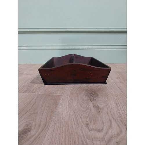 84 - Irish Georgian mahogany cutlery box. {10 cm H x 35 cm W x 27 cm D}.