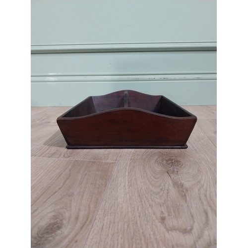 84 - Irish Georgian mahogany cutlery box. {10 cm H x 35 cm W x 27 cm D}.