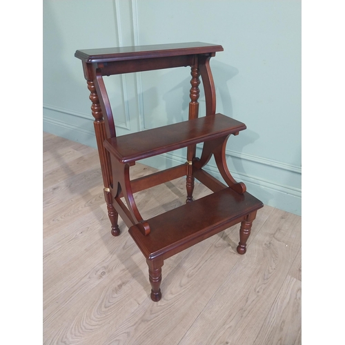 147 - Mahogany set of library steps in the Regency style. {81 cm H x 50 cm W x 25 cm D}.