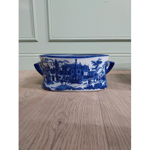 171 - Two blue and white ceramic foot baths. {21 cm H x 47 cm W x 32 cm D} and {14 cm H x 25 cm W x 22 cm ... 