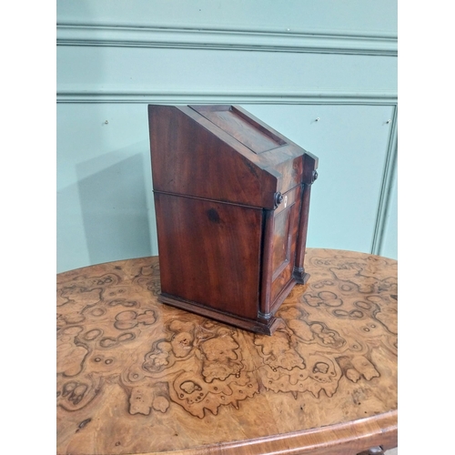 195 - Good quality William IV mahogany knife box. {38 cm H x 26 cm W x 25 cm D}.