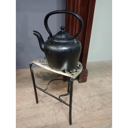 334 - Cast iron kettle. {H 25cm x W 25cm x D 16cm}.  NOT AVAILABLE TO VIEW IN PERSON