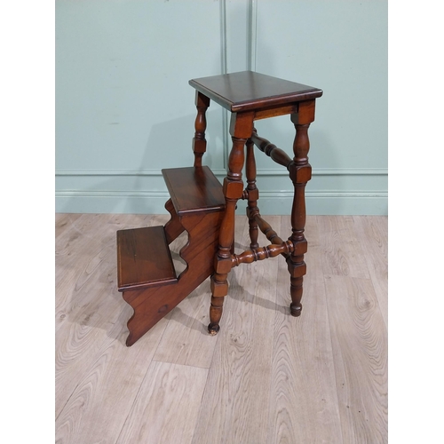 358 - Good quality mahogany metamorphic library ladder in the Victorian style. {76 cm H x 50 cm W x 57 cm ... 