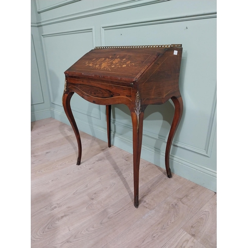 407 - Georgian mahogany side table with single drawer in frieze on turned legs. {70 cm H x 72 cm W x 43 cm... 