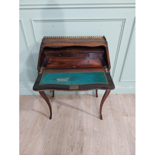 407 - Georgian mahogany side table with single drawer in frieze on turned legs. {70 cm H x 72 cm W x 43 cm... 