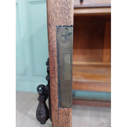 460 - Edwardian oak Welsh dresser with open shelves above two long drawers above two blind doors. {210 cm ... 