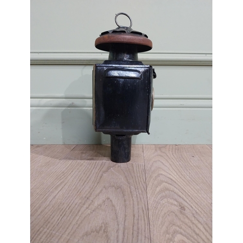 579 - Carriage lamp. {32 cm H x 12 cm W x 12 cm D}.