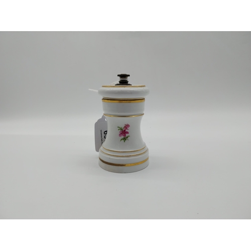 637 - 19th C. Meissen pepper mill with hand painted floral decoration and gilt banding. Underglazed with b... 