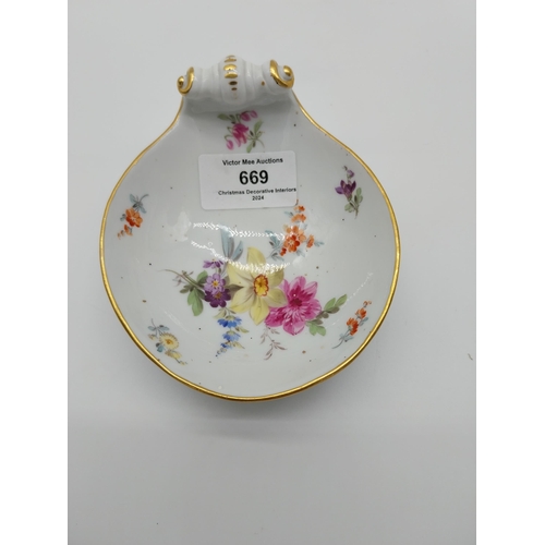 669 - 19th C. Meissen porcelain saliere decorated with hand painted flowers with gilded edge. Underglazed ... 