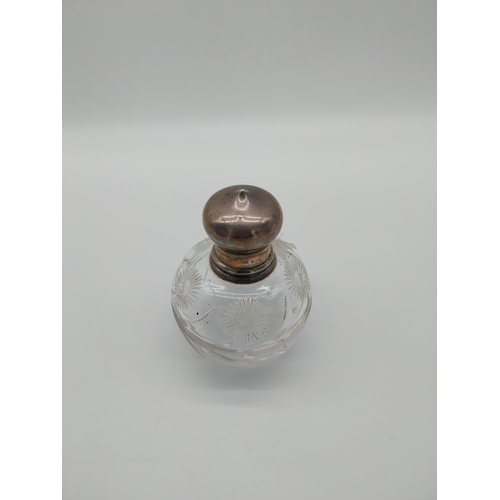 688 - 20th C. Cut glass perfume bottle with original glass stopper with English London silver hallmark 193... 