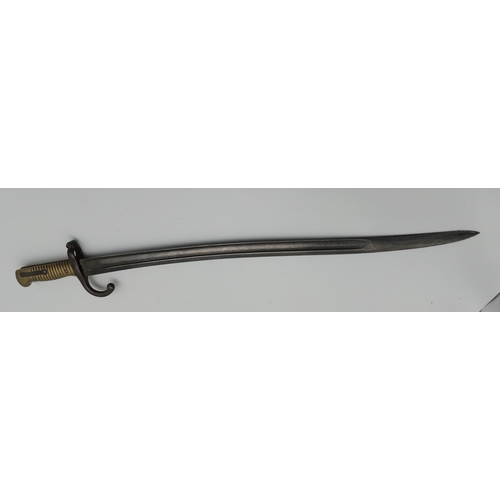 700 - WWI rifle bayonet and scabbard. {71 cm L}.