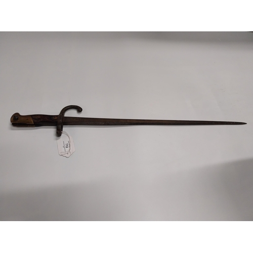 712 - WWI Bayonet. {64 cm L}.