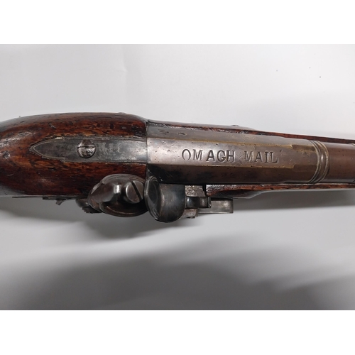 722 - Flintlock blunderbuss with brass barrel stamped Omagh Mail and ramrod. Stamped Murphy Dublin. {87 cm... 