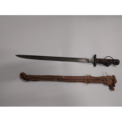 723 - 1907 bayonet. {61 cm L}.