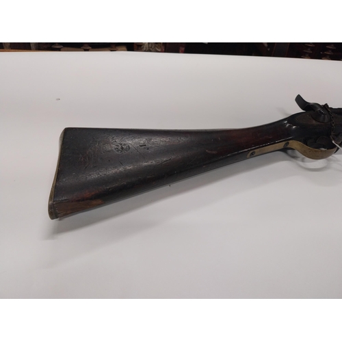 732 - 1864 Enfield Rifle with rolling block percussion cap rifle. {140 cm L}.