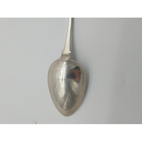 746 - Irish silver serving spoon. Hallmarked in Dublin 1811. Maker: George Nangle/ Nagle. Wt: 70grms. {23 ... 