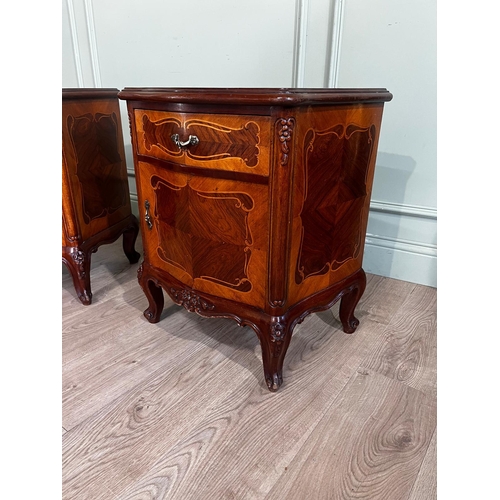 20a - Pair of French rosewood and kingwood bedside lockers {71cm H x 43cm W x 32cm D}