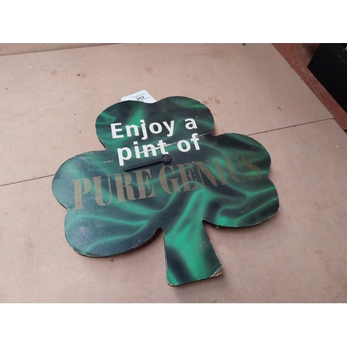 202 - Enjoy a pint of pure Genius Guinness advertising clock in the form of a Shamrock. {26 cm H x 27 cm W... 