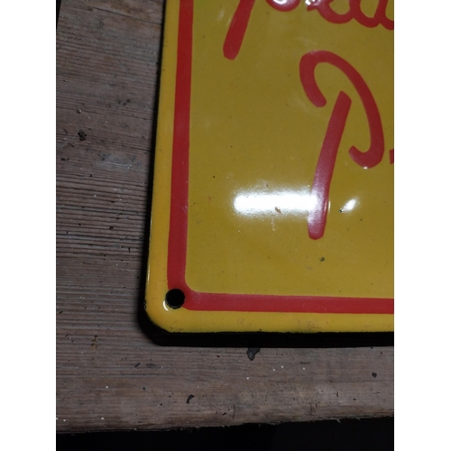 417 - Player's Please enamel advertising sign. {20 cm H x 30 cm W}