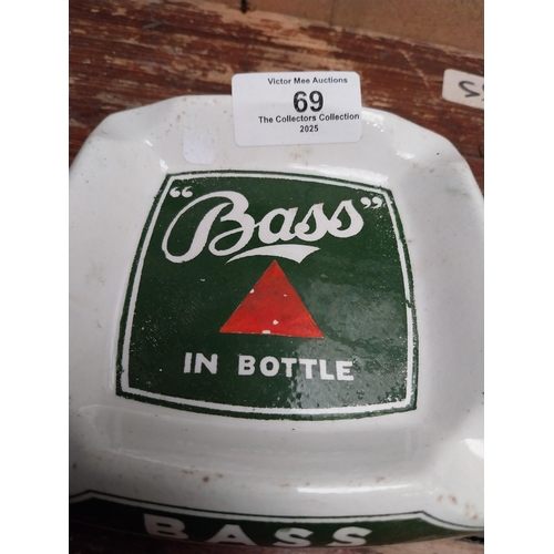 69 - Bass in Bottle Minton ceramic advertising ashtray. {2 cm H x 13 cm W x 13 cm D}.