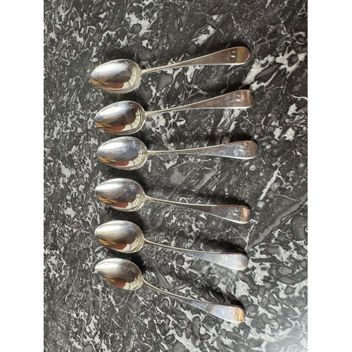 1021 - Set of six English silver dessert spoons, Old English pattern. Hallmarked in Sheffield 1886 - 87. Ma... 