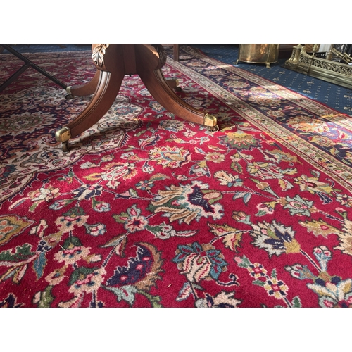 159 - Decorative Persian Kashan carpet. {406 cm W x 301 cm L}.