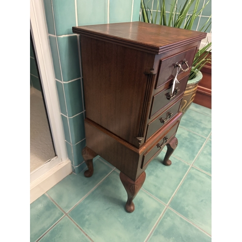 624 - 20th. C. mahogany chest with four long drawers, raised on Queen Anne legs. { 70cm H X 41cm W X 31cm ... 