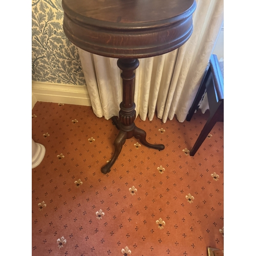 681 - 19th. C. mahogany gentleman's shaving mirror mounted on reeded column and three outswept feet. { 163... 