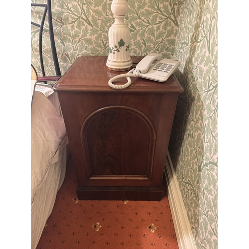 855 - Pair of 19th C. Mahogany bedside cabinets with single doors, raised on plinth bases. {77 cm H x 55 c... 