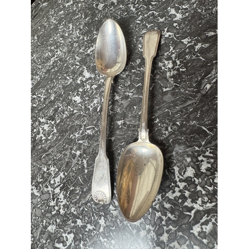 977 - Pair of large Irish silver basting spoons. Hallmarked in Dublin. 1829- 30. Maker William Cummins. Wt... 