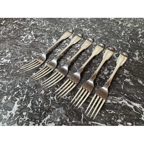 989 - Set of six English silver dinner forks. Hallmarked in London 1819 - 20. Makers: Thomas Wilkes Barker... 